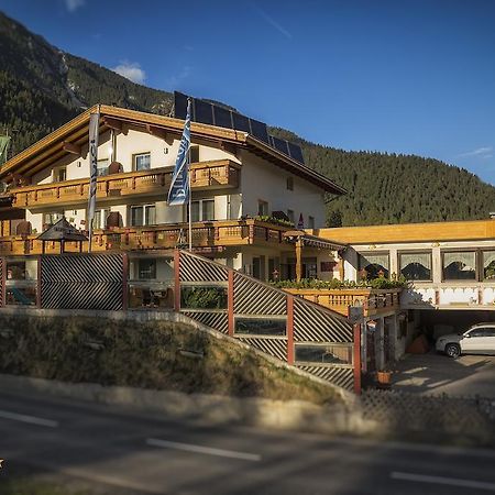 Ferienhotel Dobler Weissenbach am Lech Kültér fotó