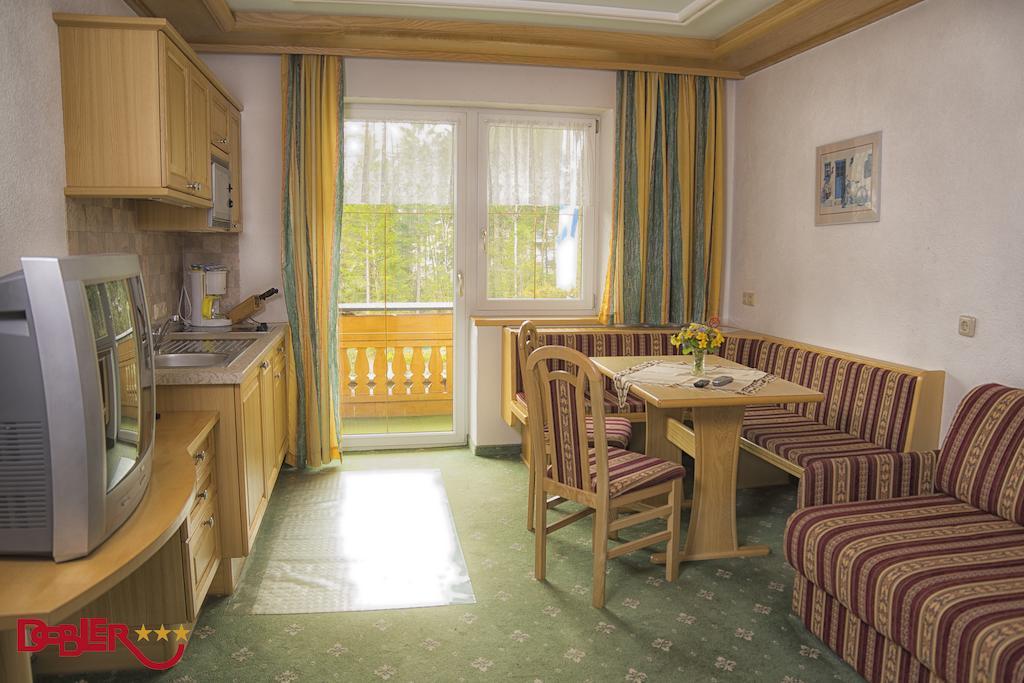 Ferienhotel Dobler Weissenbach am Lech Szoba fotó